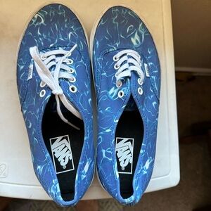 Vans cloud smoke print.   Skater shoe. Men’s 9. Women’s 10.5